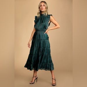 Take a Glance Emerald Green Tiered Mock Neck Midi Dress